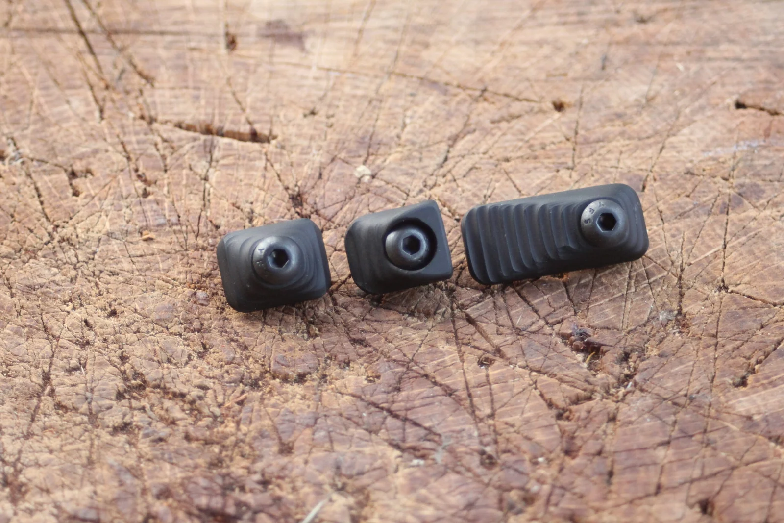 Lo-Point M-LOK Grips